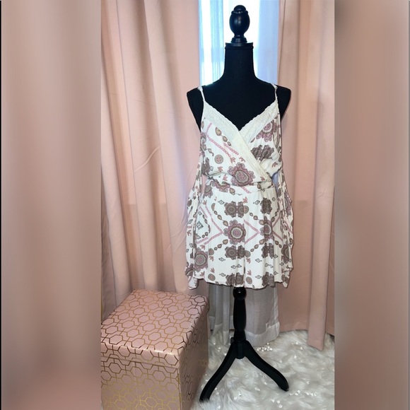 Charlotte Russe Paisley Pattern Romper - Picture 1 of 2